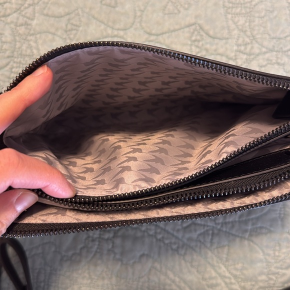 Lo & Sons Pearl in black saffiano - Picture 5 of 8